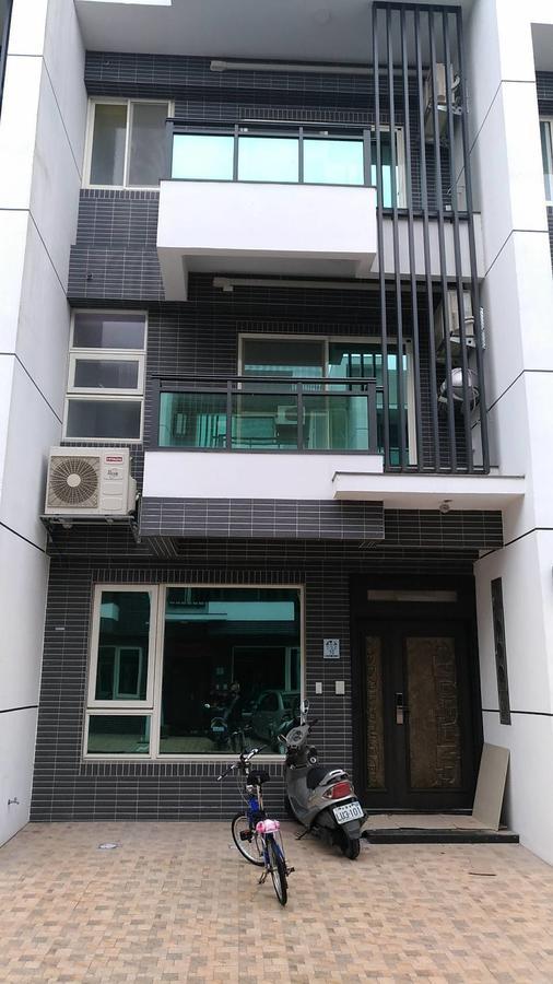 Smile Castle Apartment Luodong Exterior photo